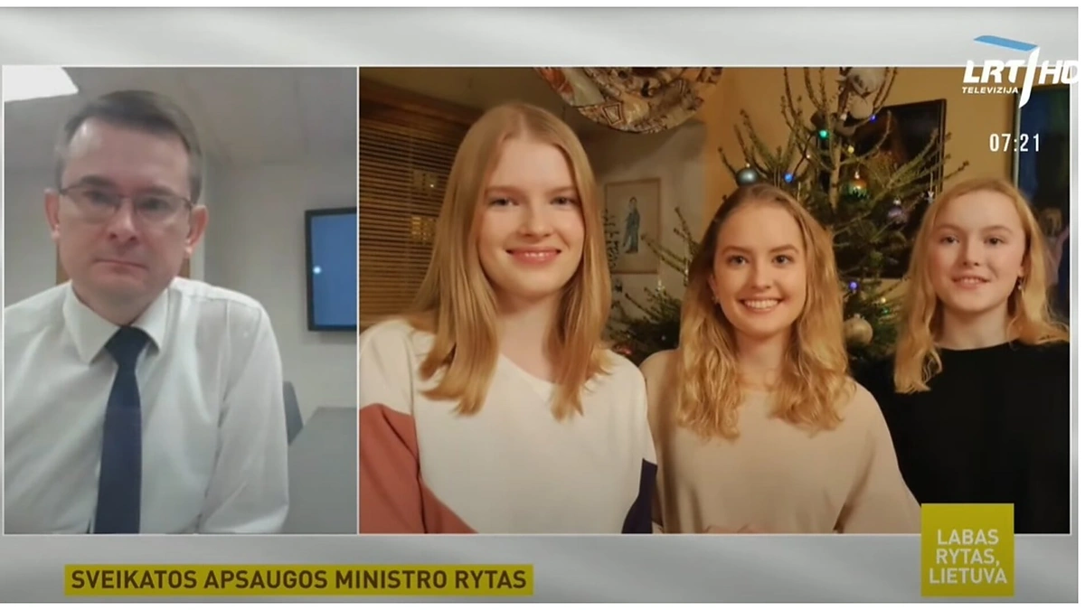 Arūnas Dulkys ir jo dukros / LRT laidos stop kadras