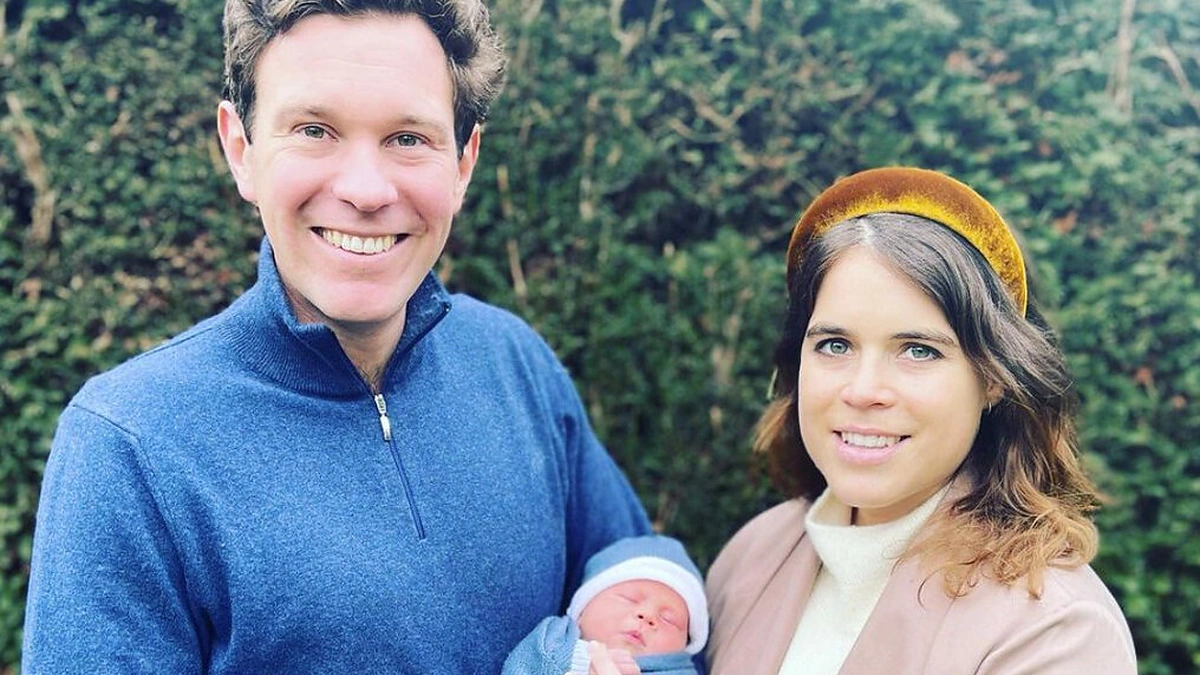 Eugenie ir Jackas Brooksbankas su sūnumi / Soc. tinklų nuotr.
