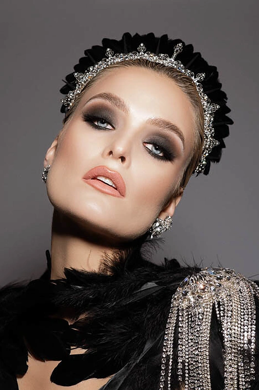 Gabrielės Sabaliauskaitės modelis Katrina Knizikevičiūtė / Evelinos Šumilovaitės nuotr.