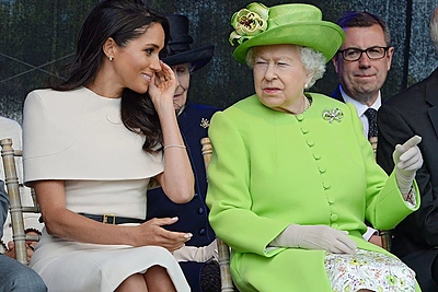 Karalienė Elizabeth II pažadėjo atsižvelgti į Harry ir Meghan skundus dėl rasizmo