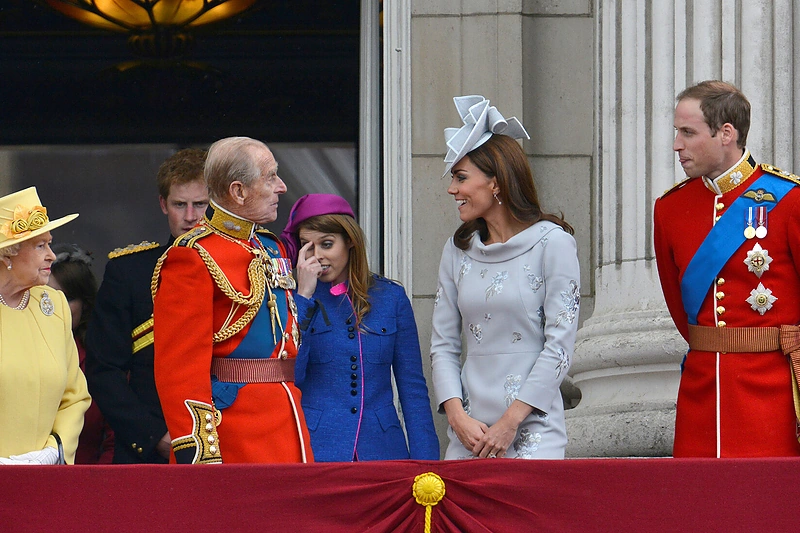 Karalienė Elizabeth II, princas Philipas ir princas Williamas 2012 m.