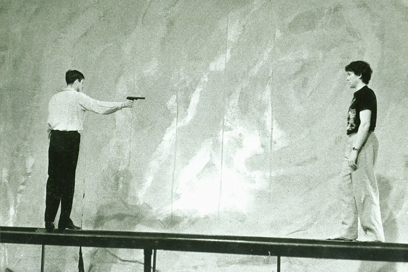 Arūnas Sakalauskas ir Džiugas Siaurusaitis spektaklyje „Svetimas“ / M.Juknevičiūtės nuotr.