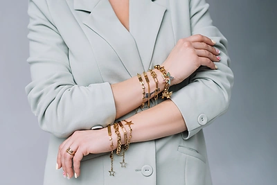 S.Brazdžionytės papuošalų kolekcija / Gabijos Monikos Vainiutės nuotr.