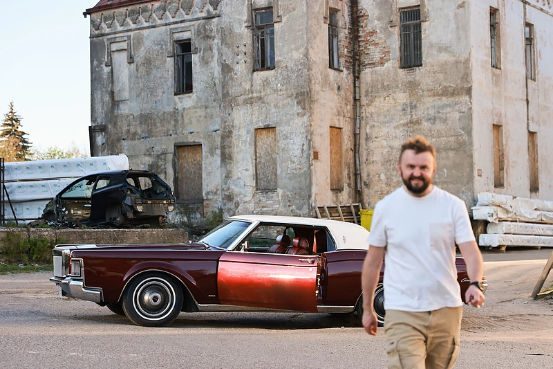 Stanislavo Stavickio-Stano restauruotas retro automobilis „Lincoln Mark 3“ / Gedmanto Kropio nuotr.
