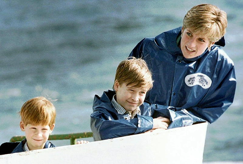 Princesė Diana su sūnumis Williamu ir Harry / „Scanpix“ nuotr.