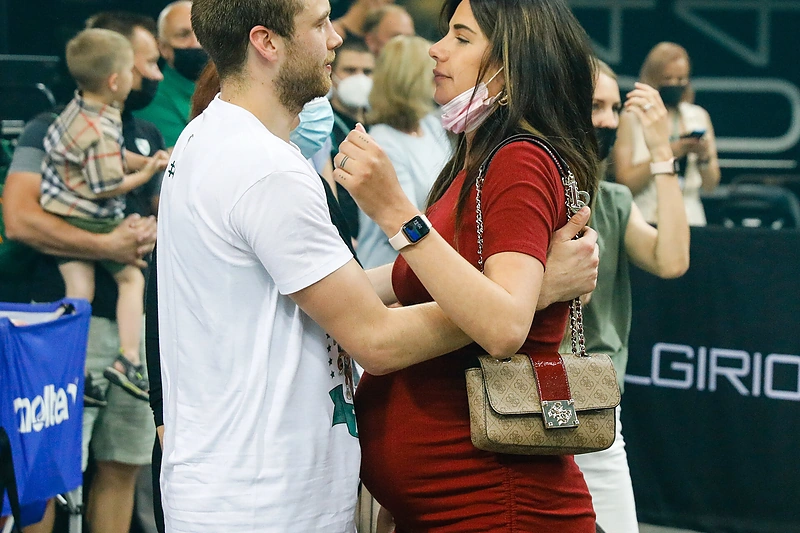Žalgirietis Lukas Lekavičius su mylimąja Melina / Teodoro Biliūno nuotr.