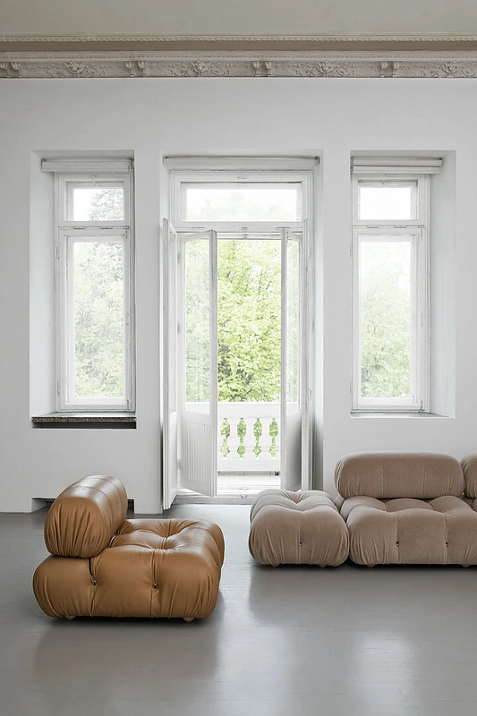 „B&B Italia“ sofa „Camaleonda“, fotografuota Galerijoje Vartai / Redos Mickevičiūtės nuotr.