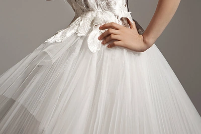 Raimondos Silės suknelių kolekcija / Natalios Koinovos nuotr.