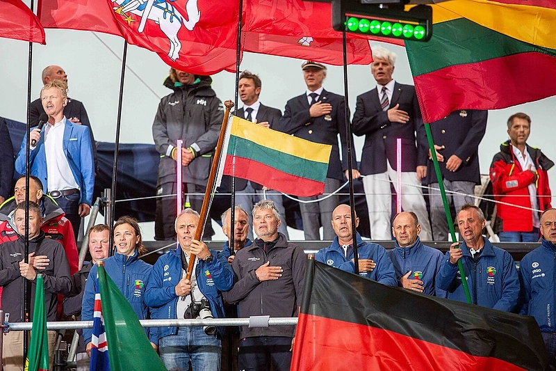 Lietuviai visame pasaulyje mini Mindaugo karūnavimo dieną