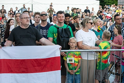 Koncertas „Tautiškos giesmės pakylėti“ Katedros aikštėje / Pauliaus Peleckio / „ŽMONĖS Foto“ nuotr.