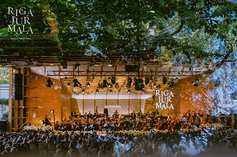 „Dzintari“ koncertų salė Jūrmaloje