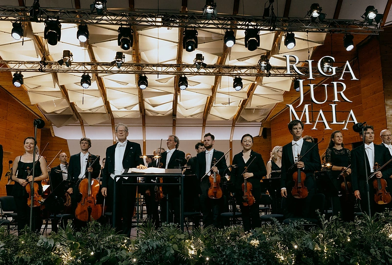 Mario Jansono garbei suburto orkestro, pianistės Yuja Wang ir dirigento Johno Elioto Gardinerio koncerto akimirkos