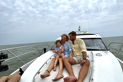 Solveiga Mykolaitytė su mylimuoju Mantu ir jo dukra Idile