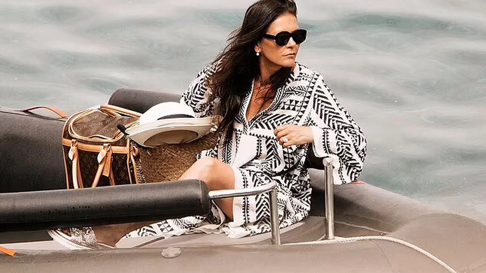 Catherine ZETA-JONES / VIDA PRERSS nuotrauka