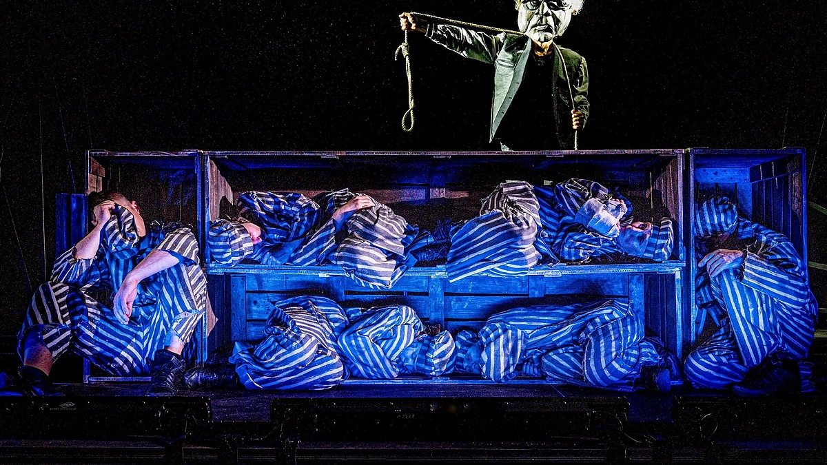 Kauno valstybinio lėlių teatro premjera „Dievų miškas“/ Dmitrijaus Matvejevo nuotr.