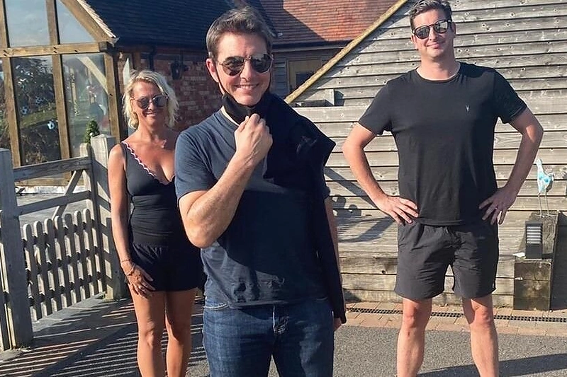 Tomas Cruise'as su A.Webb ir jos partneriu / Socialinio tinklo nuotr.