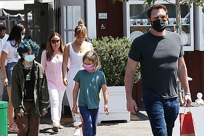 B.Affleckas ir J.Lopez su vaikais iš ankstesnių santuokų / Vida Press nuotr.