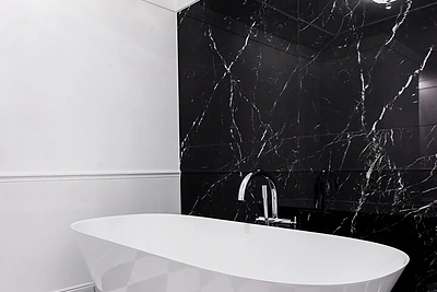 Villeroy&Boch Antheus kolekcijos laisvai pastatoma vonia