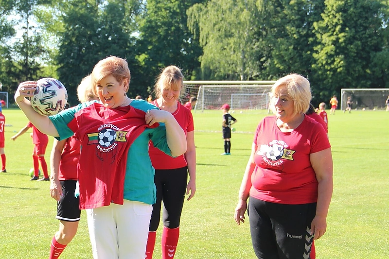 Ramutės Kartavičienės futbolo komanda / G.Keturakytės nuotr.