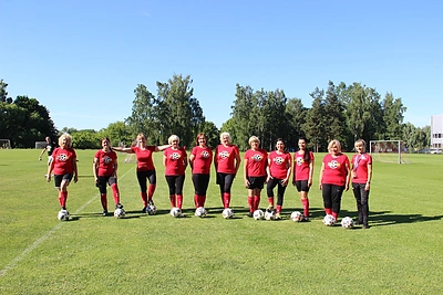 Ramutės Kartavičienės futbolo komanda / G.Keturakytės nuotr.
