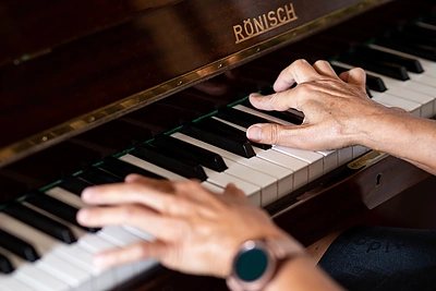 Marijampolės meno mokyklos vadovybė priekabiavo prie mokytojos dėl jos amžiaus