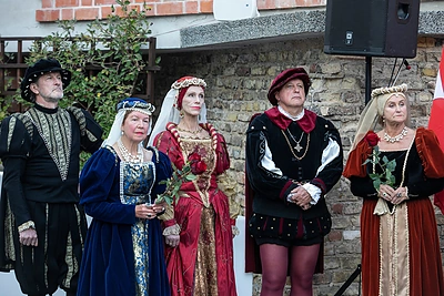 Valdovų rūmuose atidengtas Bonos Sforcos bareljefas / Pauliaus Peleckio nuotr.