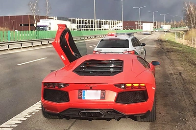 „Pragertas“ visų laikų brangiausias automobilis: vilnietė apsvaigusi važinėjo su „Lamborghini“