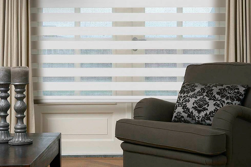 Langų uždengimo deriniai interjere / DEXTERA nuotr.