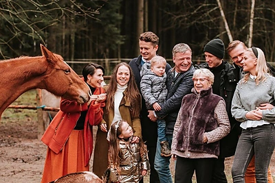 Ineta Puzaraitė-Žvagulienė su šeima / „Charizma Photography“ nuotr.