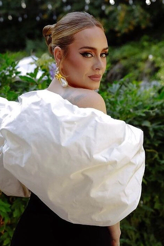 Adele / Socialinių tinklų nuotr.