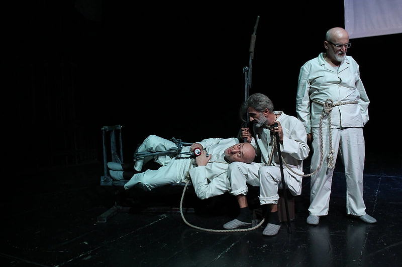 N.Maglakelidze spektaklis „Vėjas topolių viršūnėse“ / Kutaisio miesto teatro nuotr.