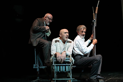 N.Maglakelidze spektaklis „Vėjas topolių viršūnėse“ / Kutaisio miesto teatro nuotr.