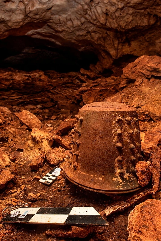 Keramikos gaminiai, rasti karstinėje įgriuvoje Meksikoje / „Scanpix“ nuotr.