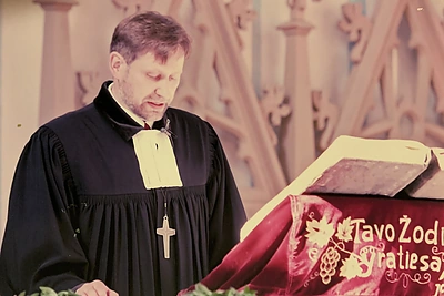 Kunigas Rimas Mikalauskas / Asmeninio albumo nuotr.