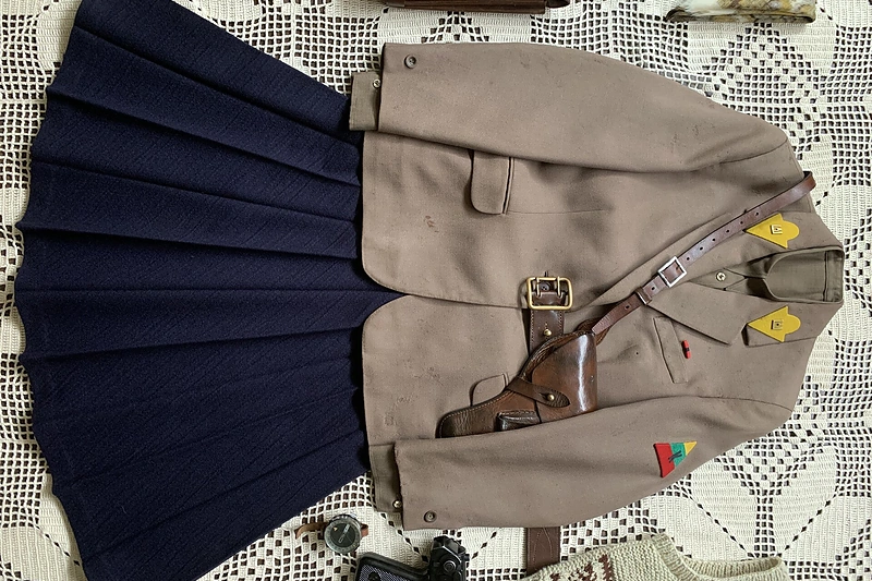 Dizaineris Giedrius Paulauskas atkūrė Lietuvos partizanės uniformą ir ekipuotę / A.Krasuckaitės nuotr.