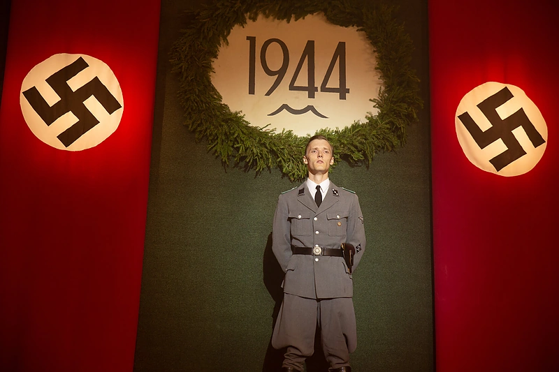 Filmo „Miestas prie upės“ kadras