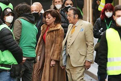 Lady Gaga ir Alas Pacino „Gucci mados namų“ filmavimo aikštelėje / Vida Press nuotr.