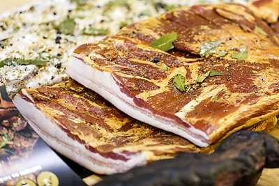 „Rivonos“ mėsinėje gaminami gardumynai / Teodoro Biliūno / BNS nuotr.