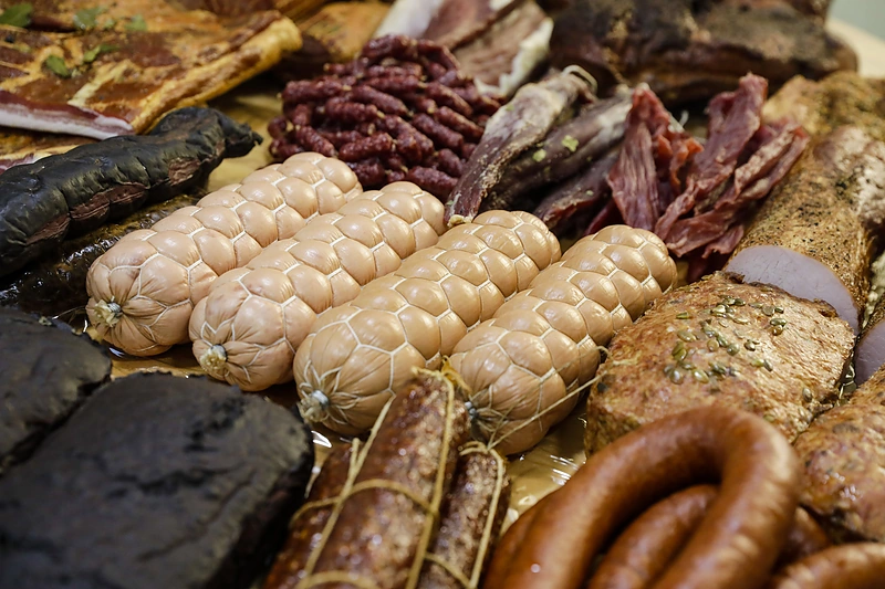 „Rivonos“ mėsinėje gaminami gardumynai / Teodoro Biliūno / BNS nuotr.