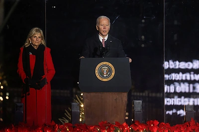 Baltųjų rūmų kalėdinės eglės įžiebimo akimirka / Scanpix nuotr.