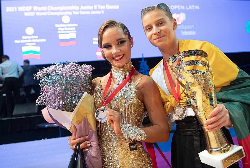 Kipras Kūra ir Elzė Gintvilė Valiūnaitė iškovojo sidabro medalį / Alfredo Pliadžio nuotr.