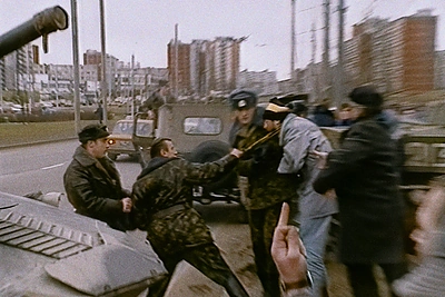 Kadras iš filmo „Mr. Landsbergis. Sugriauti blogio imperiją“