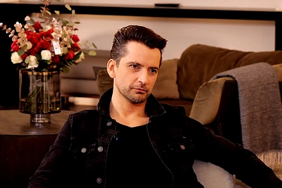 Alanas Chošnau: „Manęs klausė, ar tikrai noriu visa tai išvalyti iš savo istorijos“