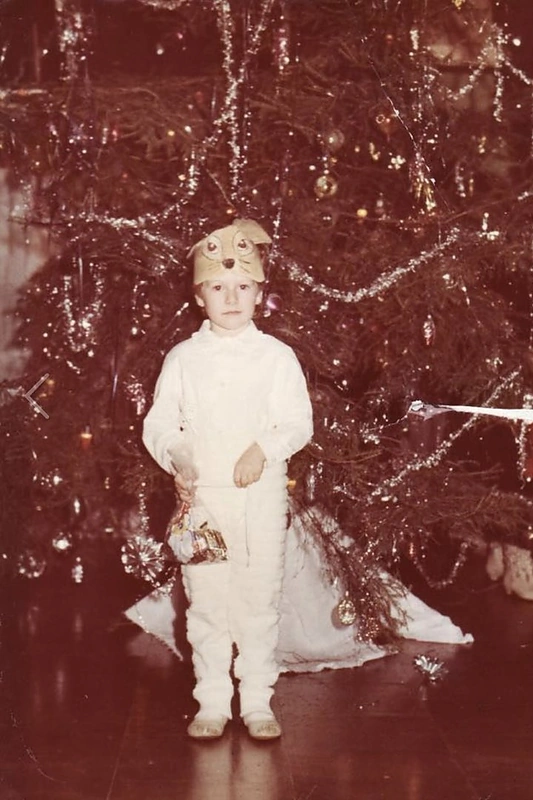 Merūnas Vitulskis prie Kalėdų eglės / Asmeninio albumo nuotr.