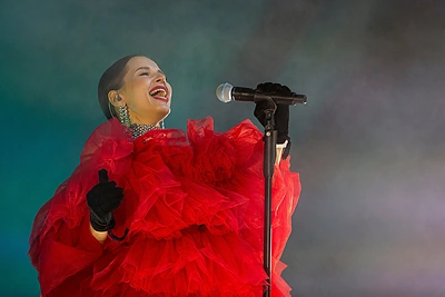 Šiauliuose koncertavusi Monika Liu susidūrė su netikėtumais: atvykus policijai, teko pavėlinti koncertą