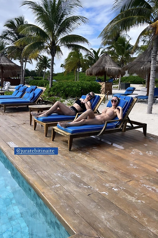 Indrė Kavaliauskaitė su Jūrate Bitinaite / Asmeninio albumo nuotr.