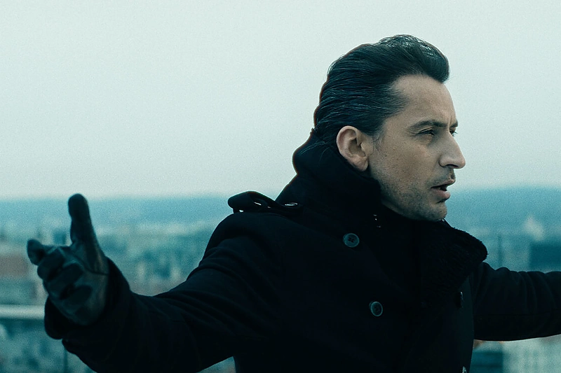 Alanas Chošnau / Kadras iš klipo „Širdis“