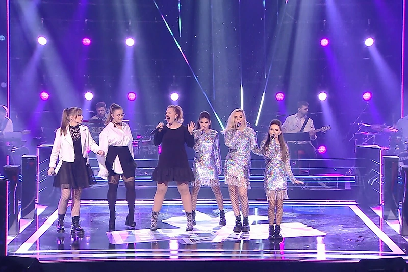 Donata Virbilaitė su savo mokinėmis