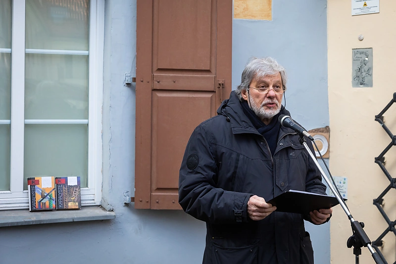 Bareljefo Petro Dirgėlos epui „Karalystė“ atidengimas / M.Ambrazo nuotr.