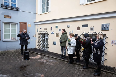 Bareljefo Petro Dirgėlos epui „Karalystė“ atidengimas / M.Ambrazo nuotr.